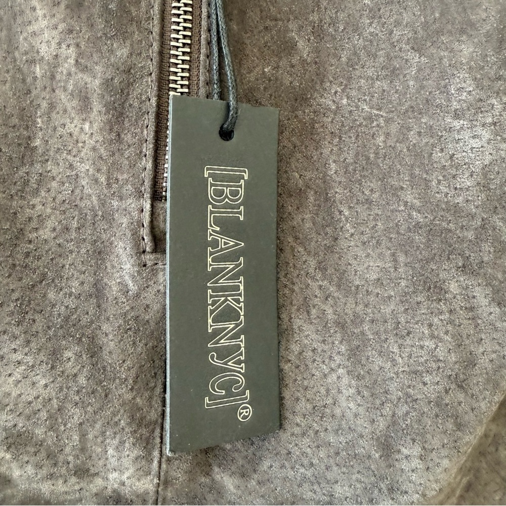 BLANKNYC -French Grey Mini Suede Skirt (Size:28) - Picture 7 of 7